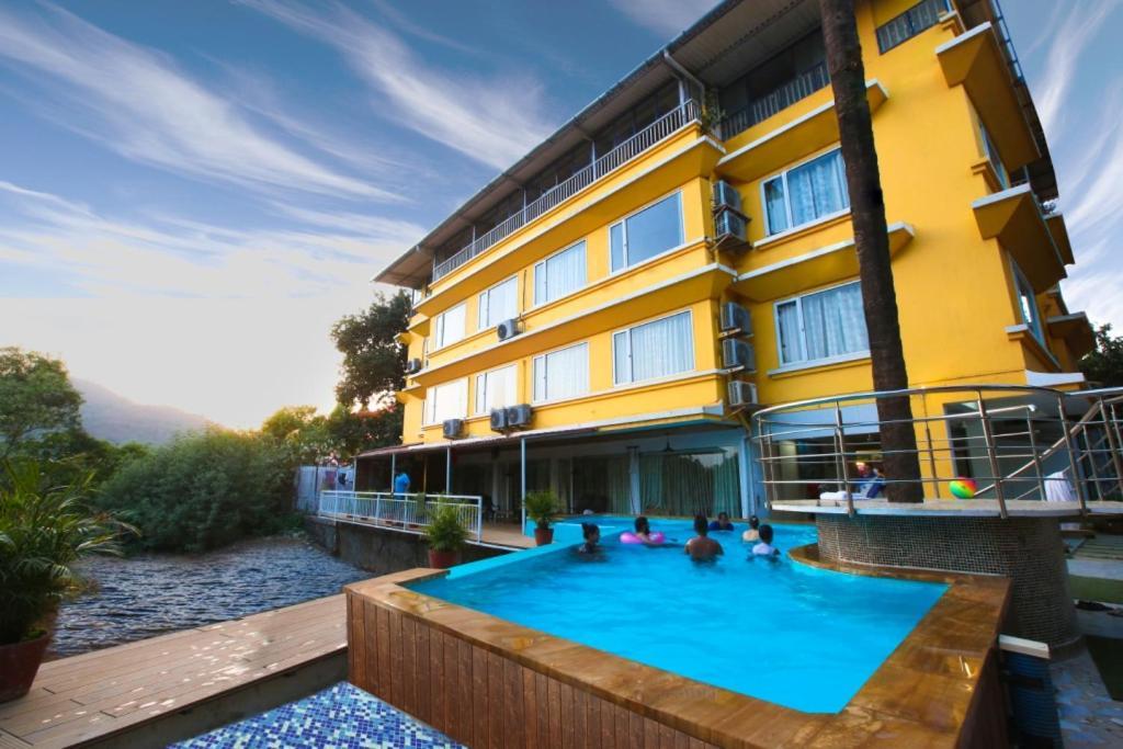 Lake View Resort Lonavala Exterior foto