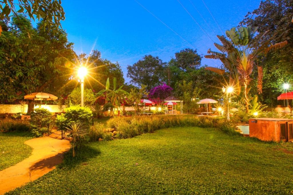 Lake View Resort Lonavala Exterior foto