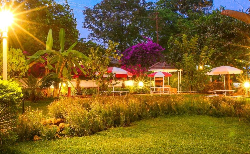 Lake View Resort Lonavala Exterior foto